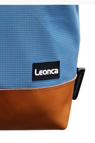 Upcycling Rolltop Rucksack aus gebrauchten Turnmatten, Turnbock Leder und Autogurten, innen aus  LKW-Plane in 3 Größen